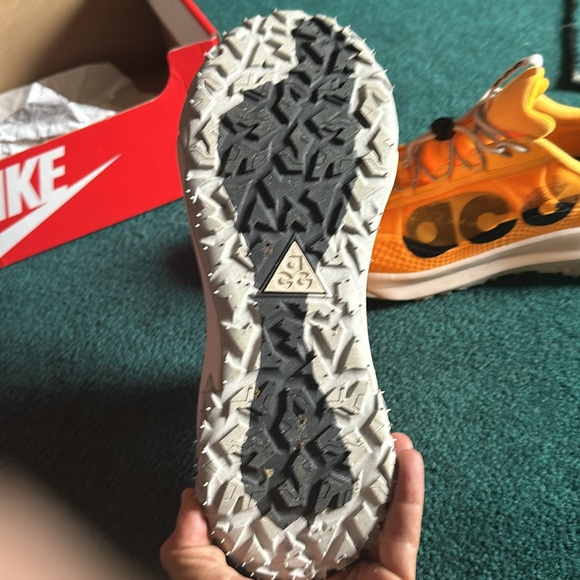 Nike ACG mountain fly low 2 yellow size 13 - Picture 2 of 4